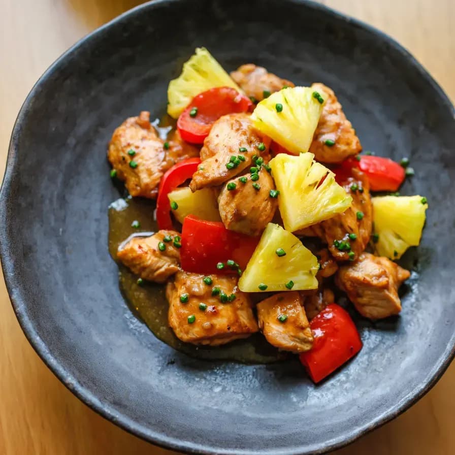 Poulet roulé à l'ananas et à la sauce soja