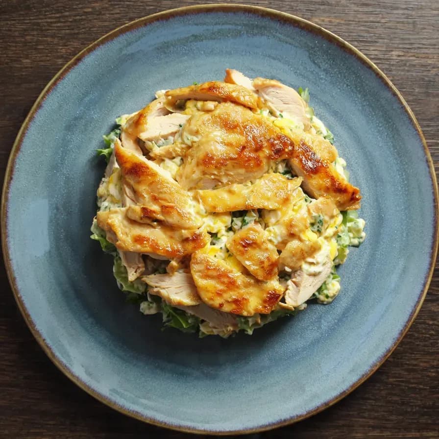 Salade au poulet croustillant