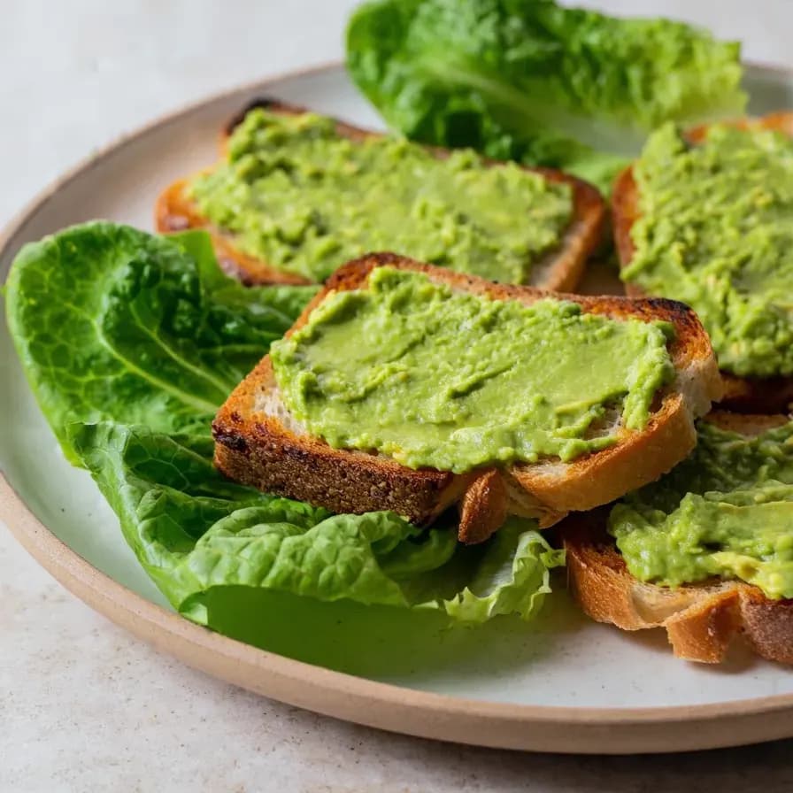 Vollkornbrot mit Avocado