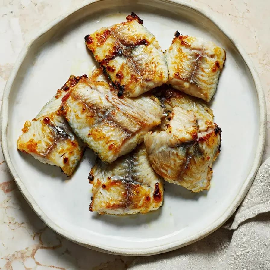 Dorade marinée à la poêle et grillée