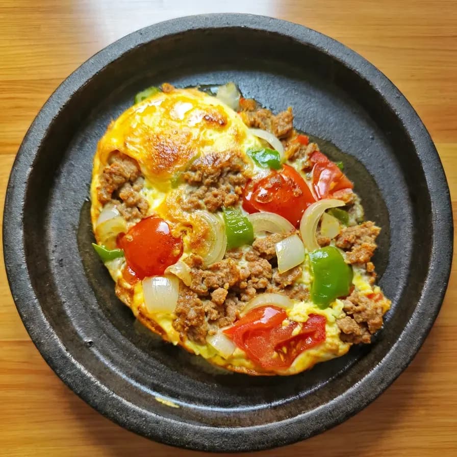 Plato de Fırında Kıymalı Yumurta