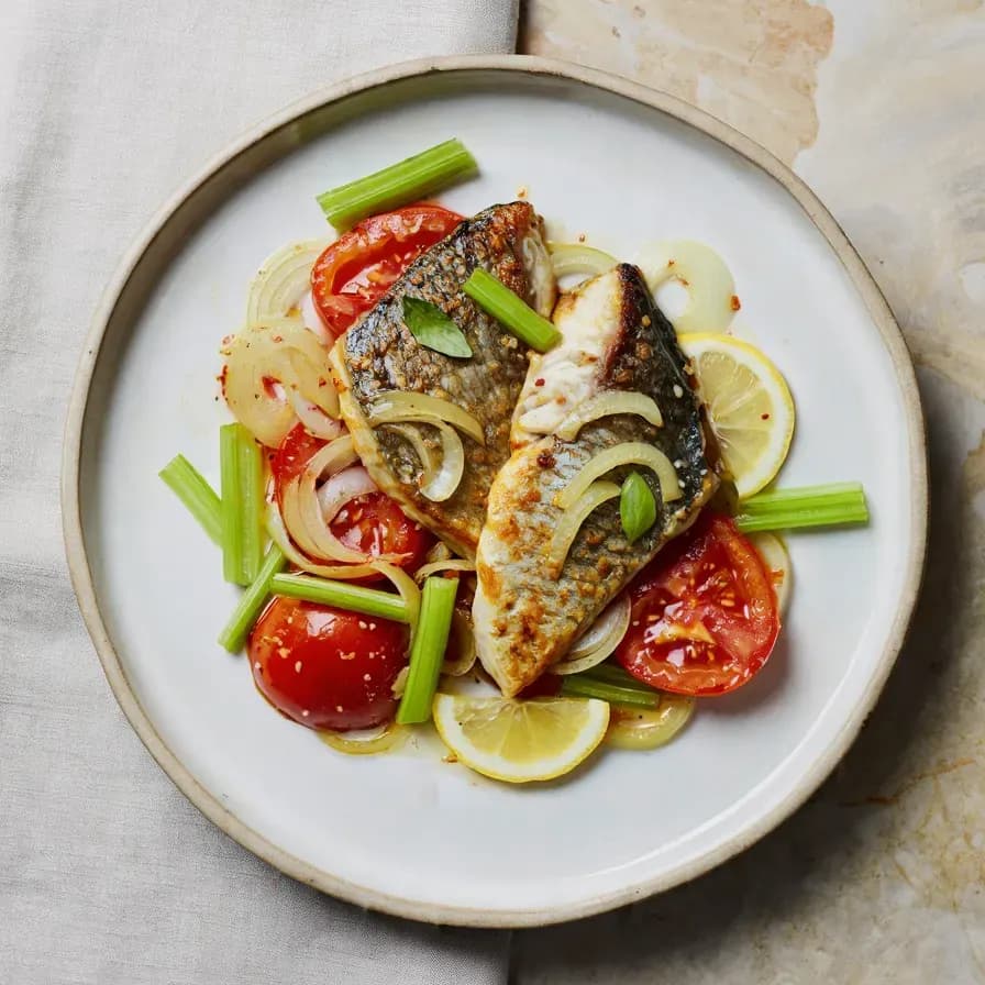 Baked Pangasius Fillet with Vegetables