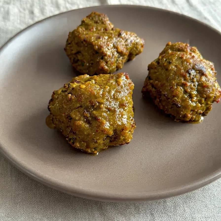 Plat Cevizli Yeşil Mercimek Köftesi