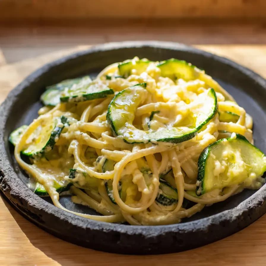 Vegetarische Zucchini Carbonara